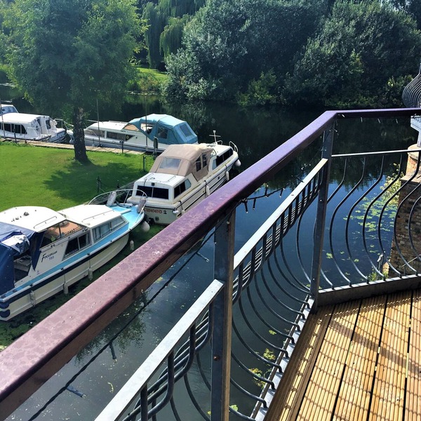 Waterfront House in the heart of St.Neots