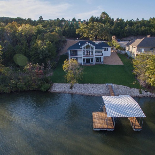 Waterfront, kayaks, dock, in resort