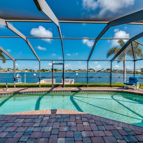 Waterfront/Lakefront Dream Vacation!