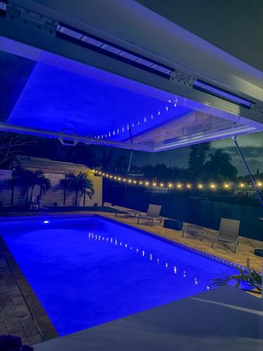 Waterfront Oasis with a Pool and Close to the Beach