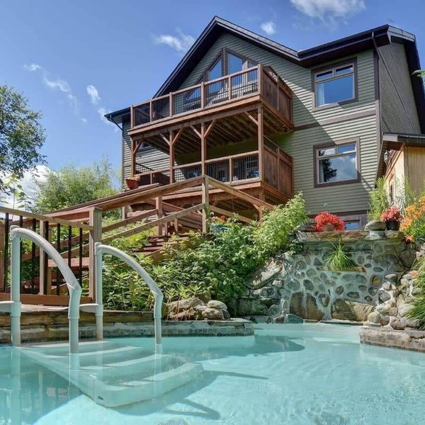 Waterfront private Beach 2 hot tubs Pool Sauna 21p.