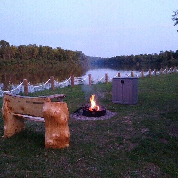 Waterfront Private Campground-Two extra RV hookups available - 50.00 per night