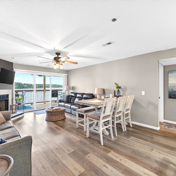 Waterfront Remodeled 3Bed 2Bath Main Channel MM20 Beach Slip Playground Pools