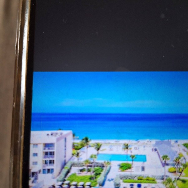 Waterfront sleeps 10. 3 bedroom/3 bath with studio apt:Nettles Island resort.