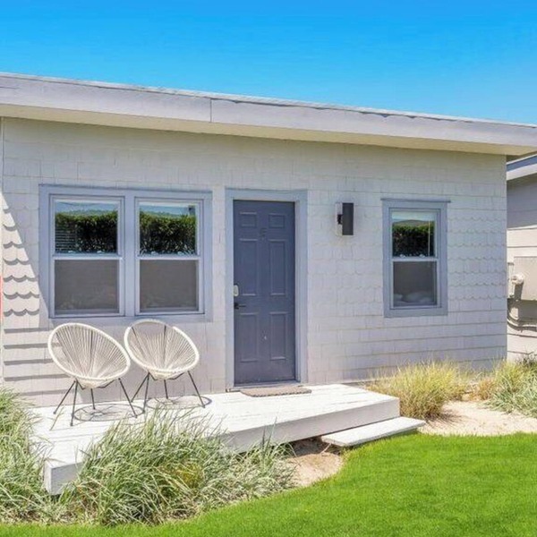 Waterfront suite and more in a Boutique Hotel, Heart of Hampton Bays,.