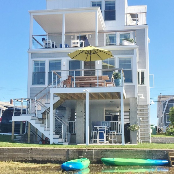 Waterfront (Sunset-front) 4BR/3BA Family Getaway