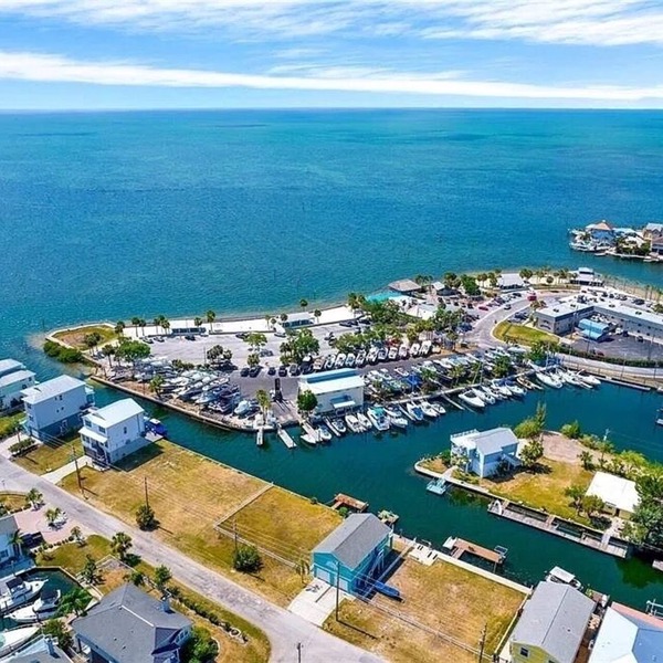 Waterfront Vacation Home with Gulf view- Boaters Paradise