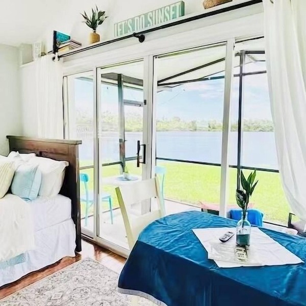 Waterfront Venice Nokomis FL Bay view Private Guest suite/house pet friendly