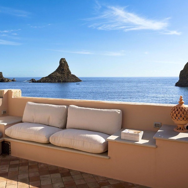 Waterfront villa with outdoor hot tub