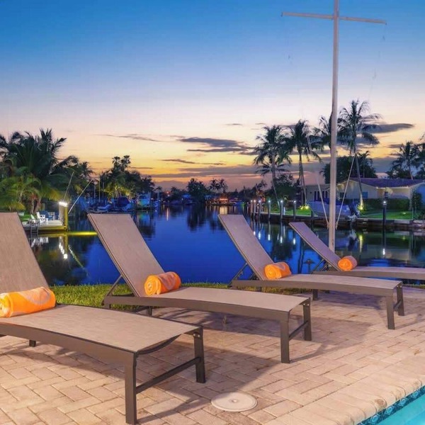Waterfront Villa w/View, Heated Pool & Boat Rental