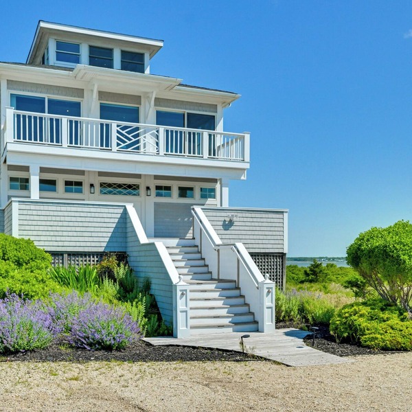 Waterfront Westhampton Haven: Private Beach