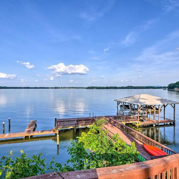 Waterfront Weiss Lake Getaway with Dock and Patio!