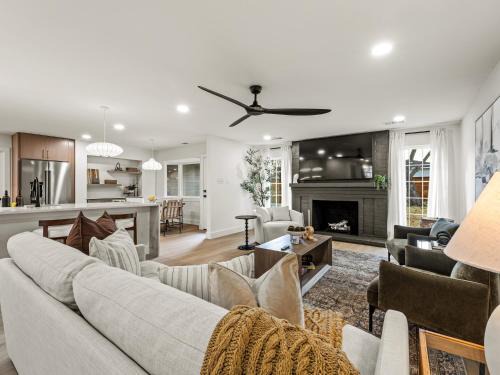 Waterview Residence 4 BD 2 Kings Fire Pit
