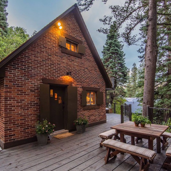 Wee Cottage- Unparalleled Charm, Tiny House, Enchanting Setting, Hot Tub