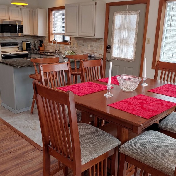 Welcome to Casa Pocono! Pet Friendly! Your amazing Weekend Gateway