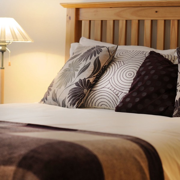 Welcoming, spacious, accessible, City Centre apt, with parking and wifi.