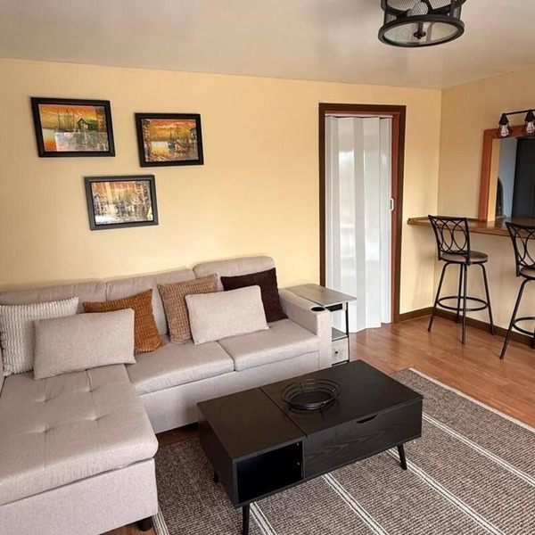 Welcoming to Cozy Altoona a 2-bedroom house with AC in charming Altoona