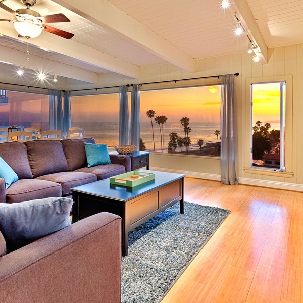 Well-appointed beach cottage with panoramic views, outdoor patio, free WiFi