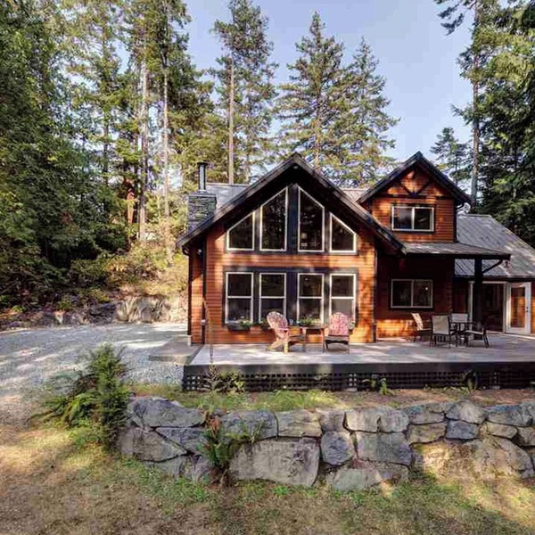 West Coast Forest Retreat | Private Sauna & Cold Plunge