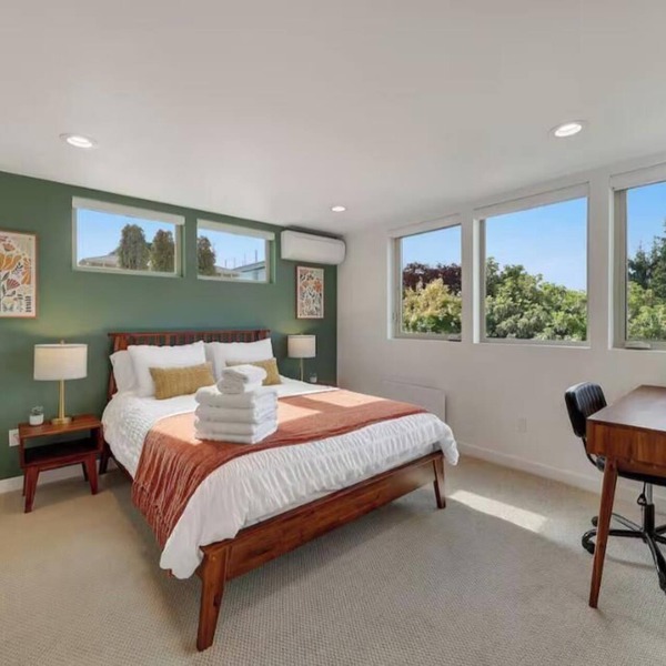 West Seattle Getaway Near Alki Beach & Water Taxi