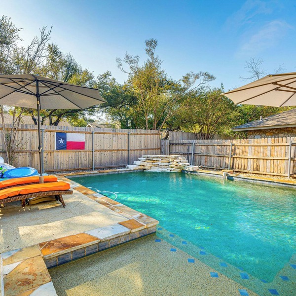 WFH-Friendly Austin Getaway w/Backyard Oasis!