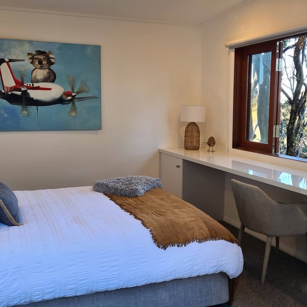 Whale Beach Secluded Self Contained Cottage, Spa and Fire Pit. Pet friendly.