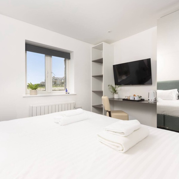 Wheal Cunning, B&B - a hotel room that sleeps 2 guests in 1 bedroom