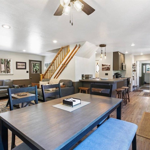 "Whispering Pines" Family Retreat - By the Feather River in Graeagle