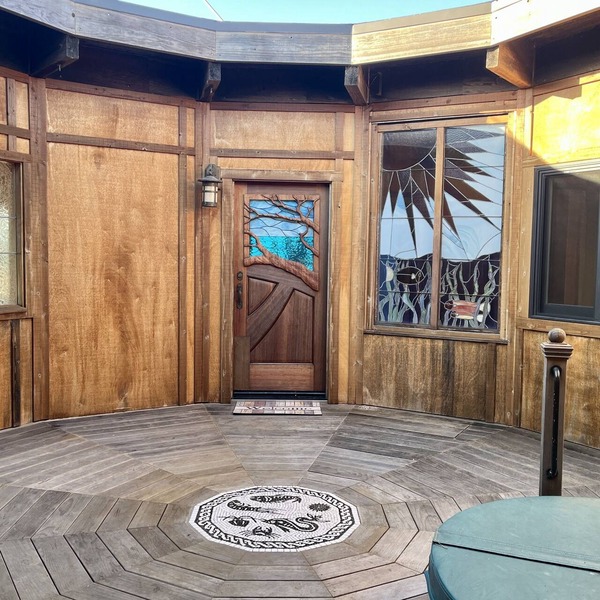 White water ocean views, starry night skies, hot tub, and more!