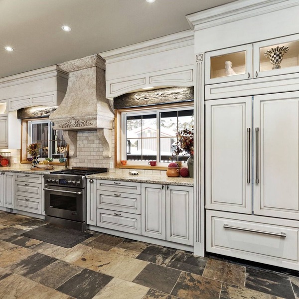 Whitestone Ranch | Luxury Lakefront Estate Near Muskoka (Sleeps 24)