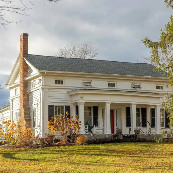 Willow Brook: Historic Farmhouse w/Fun Playroom