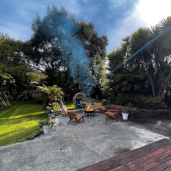 Willow & Waves - Huge outdoor space & Full kitchen