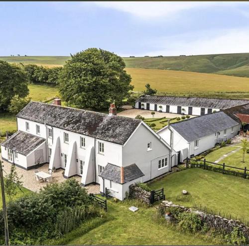 Winstitchen Cottage situated near the River Barle