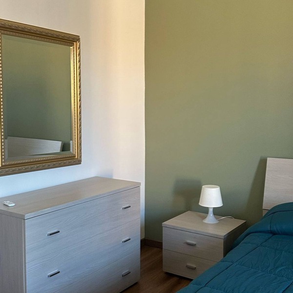 Within walking distance of the heart of Catania. Apartment complete with every comfort.