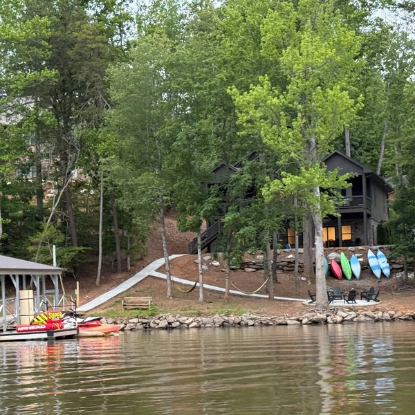 WKD Escape - Custom Waterfront Home! Perfect for multiple families!