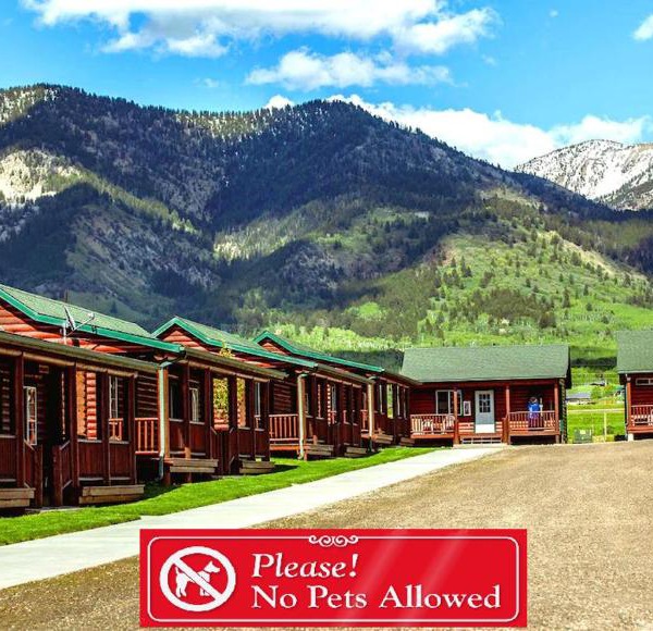 Wolf Den Log Cabin Motel and RV Park