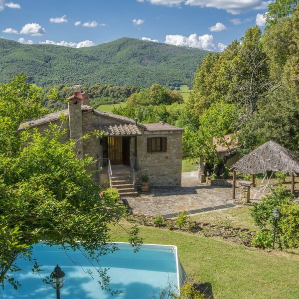 Wonderful private villa for 8 guests with A/C, private pool, WIFI, TV and pets allowed