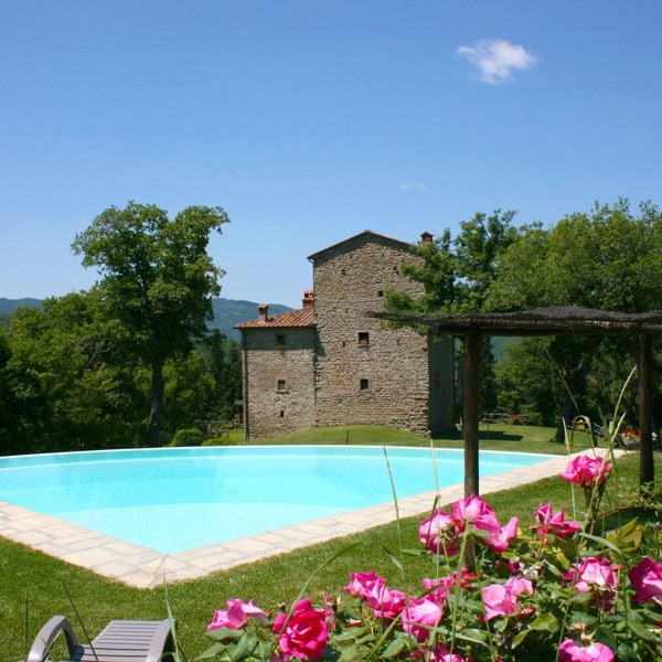Wonderful private villa for 16 guests with private pool, WIFI and TV