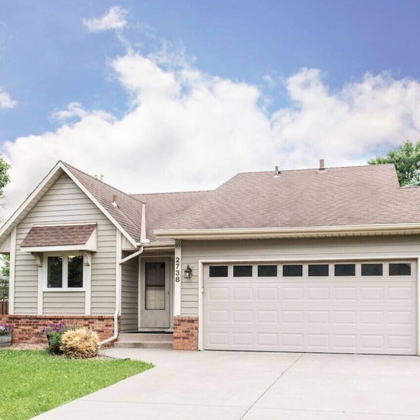 Woodbury Place 4 BR, close St Paul, Stillwater