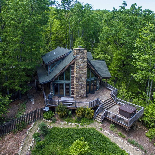 Woodhaven | Private, Pet Friendly, Hot Tub & Mountain View!