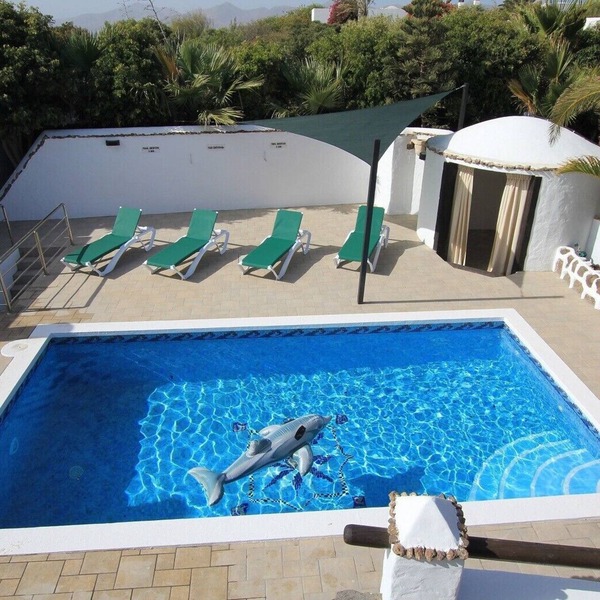 Wow! Contempory Rustic,2 Bed, H/pool, WIFI, H/tub, jacuzzi Sheer Luxury
