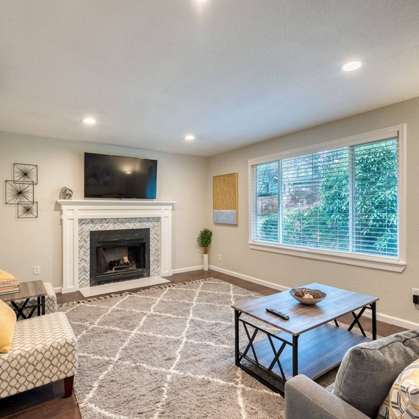 » WOW! Dazzling Townhouse Duplex « AC & Fast WIFI