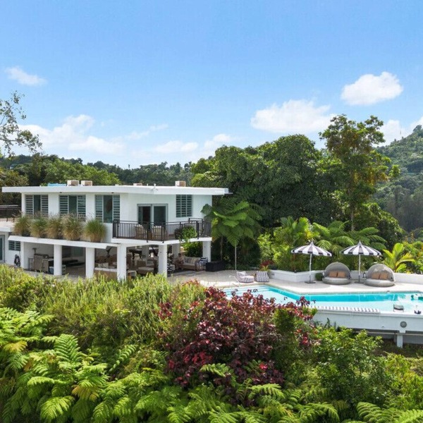 Wow! Private Mountain Estate !