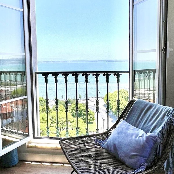 WOW! Tagus River @ your feet! Your Luxury Apartment in Lisbon