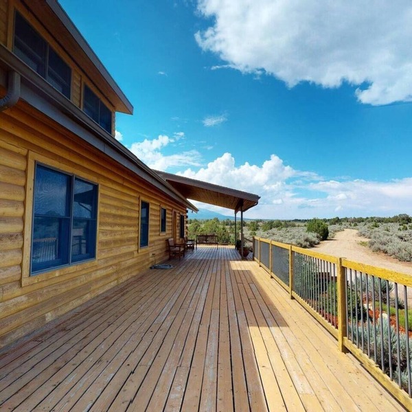 Wrap Around Deck, Mustang Mesa Cabin