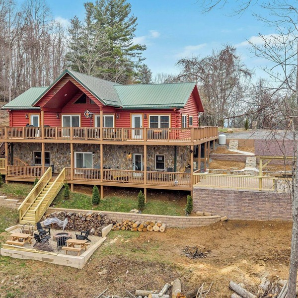 Wraparound Views and Forest Feels with Game Room and Pool Table