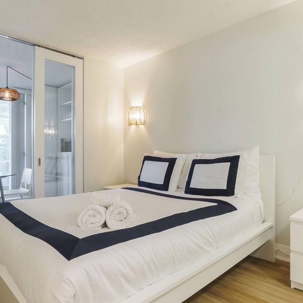 Yonge Harbour 3bed, 2bath Downtown Toronto W/Parking