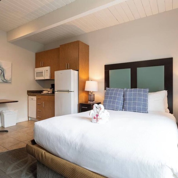Your San Clemente Studio Escape! Swimming Pool w/Kitchen