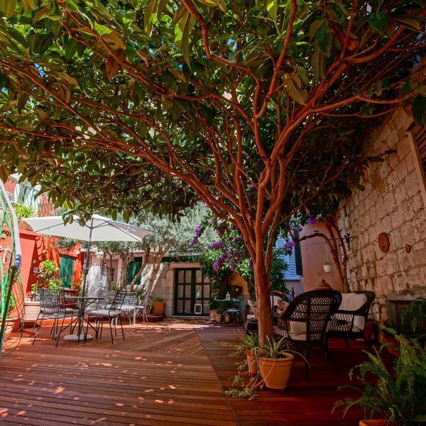 Zephyrus Boutique Accommodation
