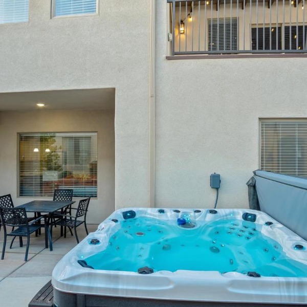 Zion Village Elements 2, Private Backyard Hot Tub